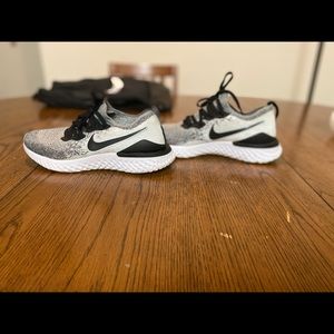 COPY - Nike reacts flyknit 2